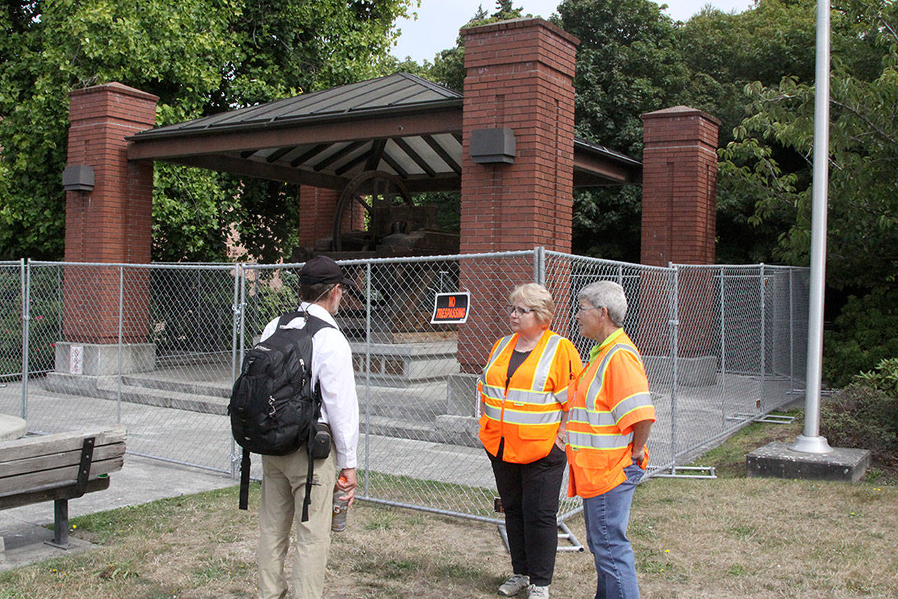 PHOTO: Liberty Bell at Veterans Memorial Park gets temporary fence