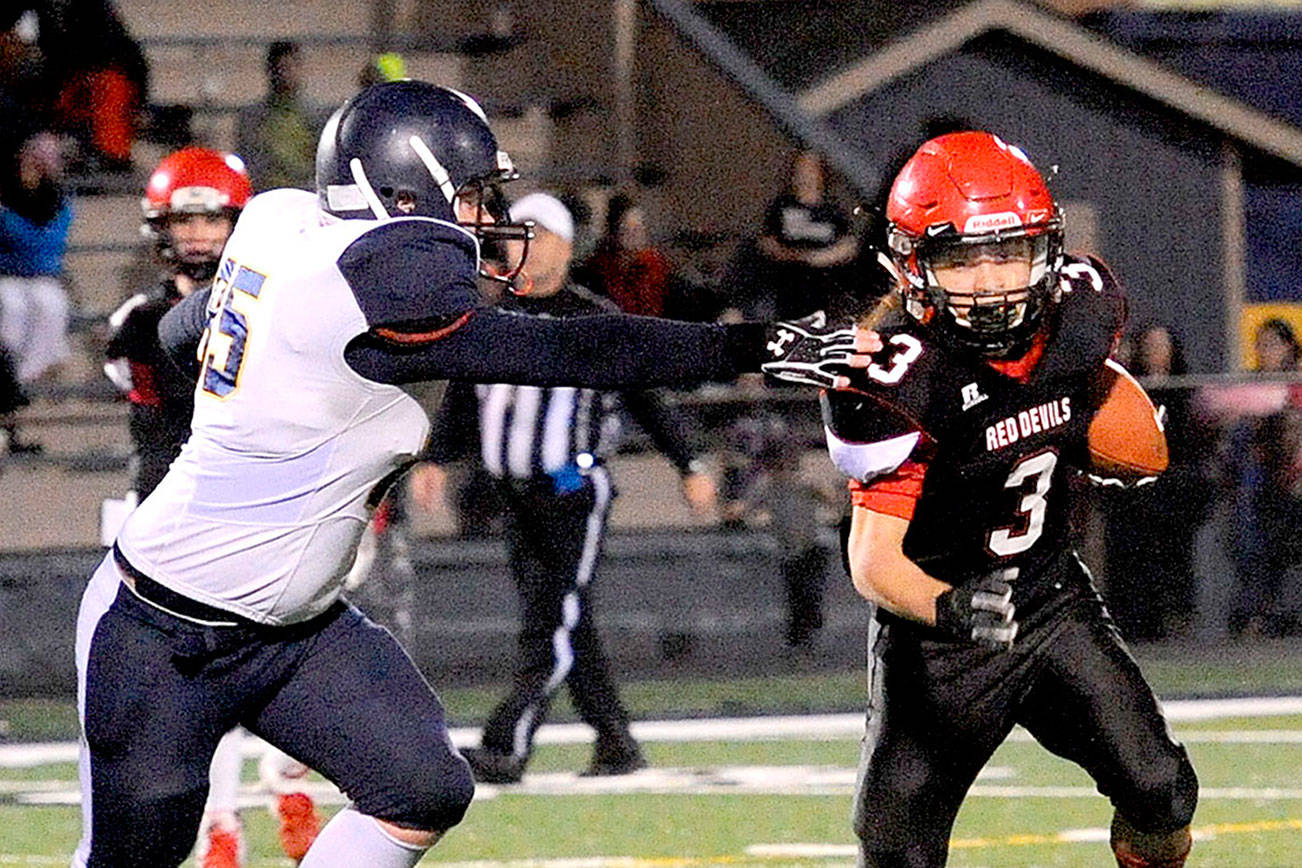 PREP FOOTBALL PREVIEW: Speed, size could lift Neah Bay back to winning ways