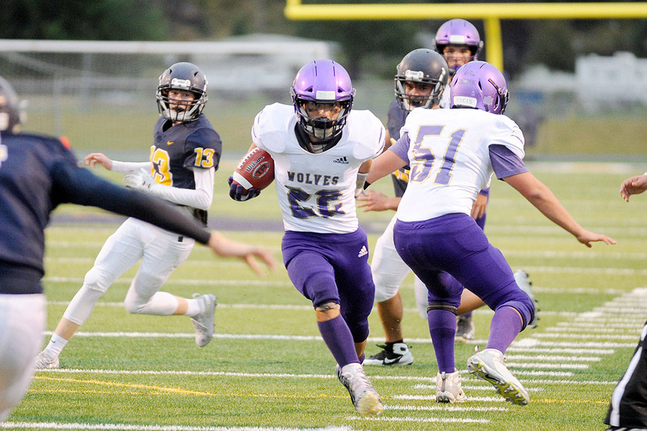 PREP FOOTBALL: Sequim grinds out win over Forks