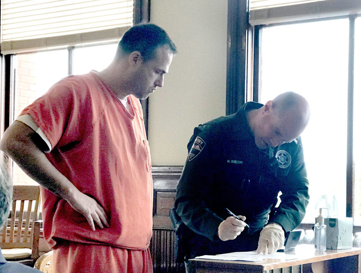 Man Accepts Plea Deal After Case Returned To Court | Peninsula Daily News