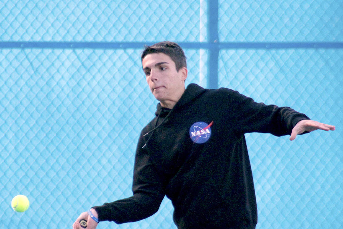 OLYMPIC LEAGUE TENNIS: Sequim, Port Angeles players advance to district tourney