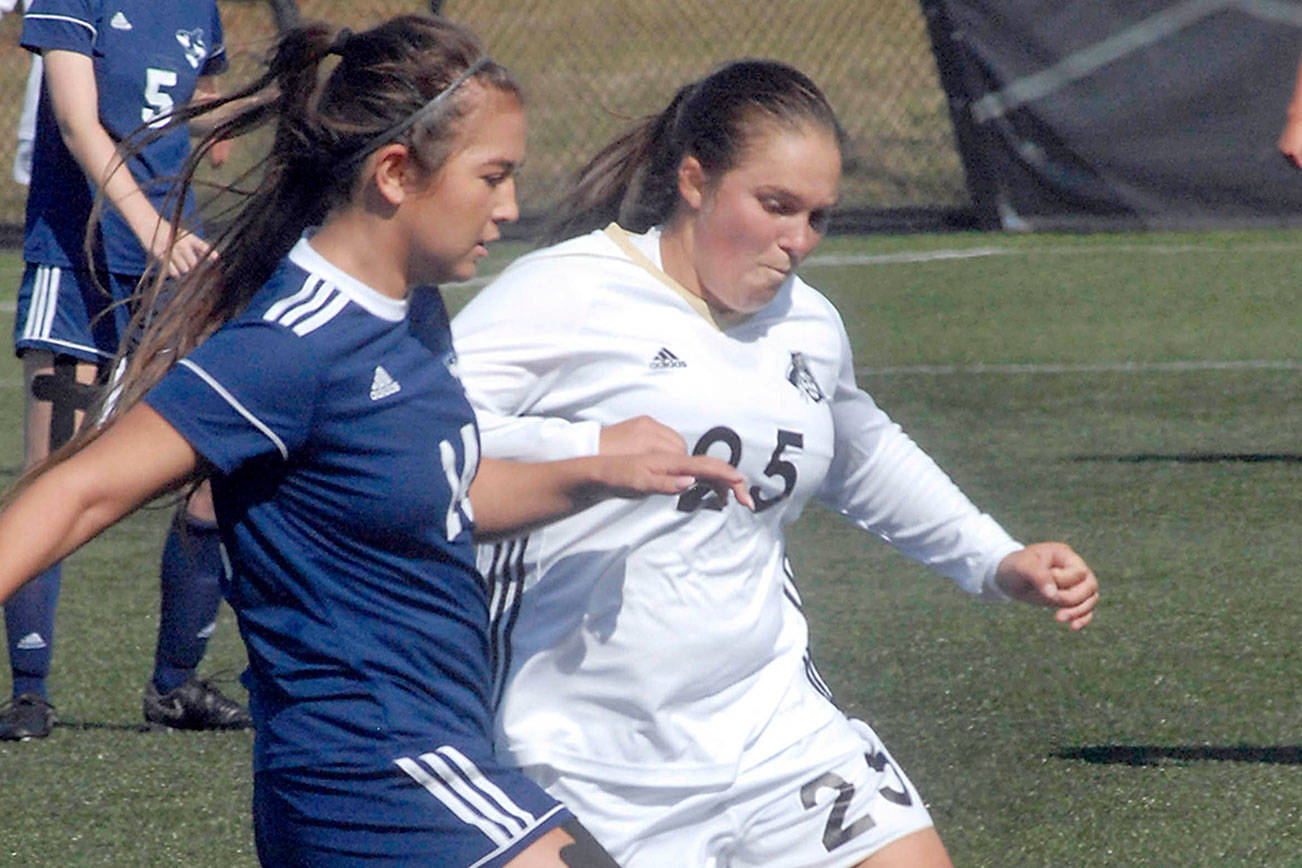 COLLEGE SOCCER: Peninsula’s Sam O a primary option