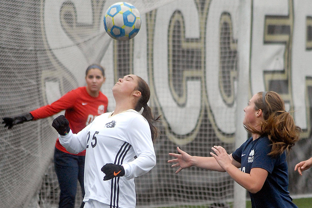 WOMEN’S SOCCER: Peninsula’s defense dominates in quarterfinal victory