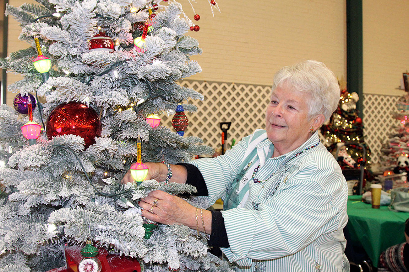 Trees taking shape as Port Angeles festival nears