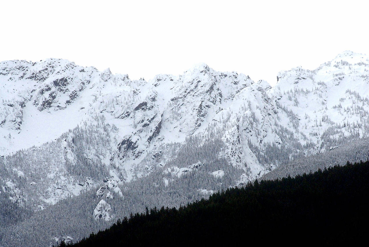 Snow blankets portions of Klahhane Ridge in Olympic National Park. (Keith Thorpe/Peninsula Daily News)