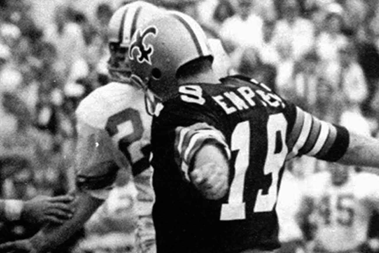 Former Saints kicker Dempsey dies after battle with COVID-19