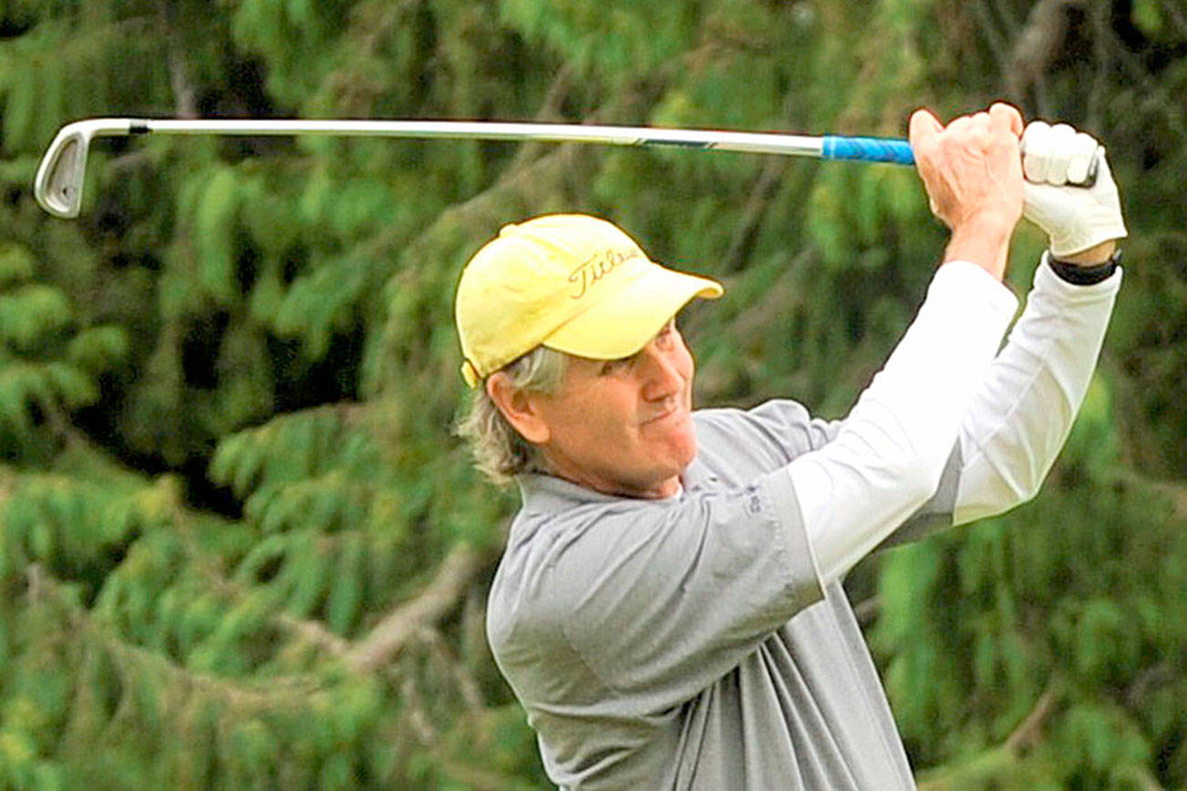 GOLF: Over 100 amateurs hit the links in Clallam County tourney