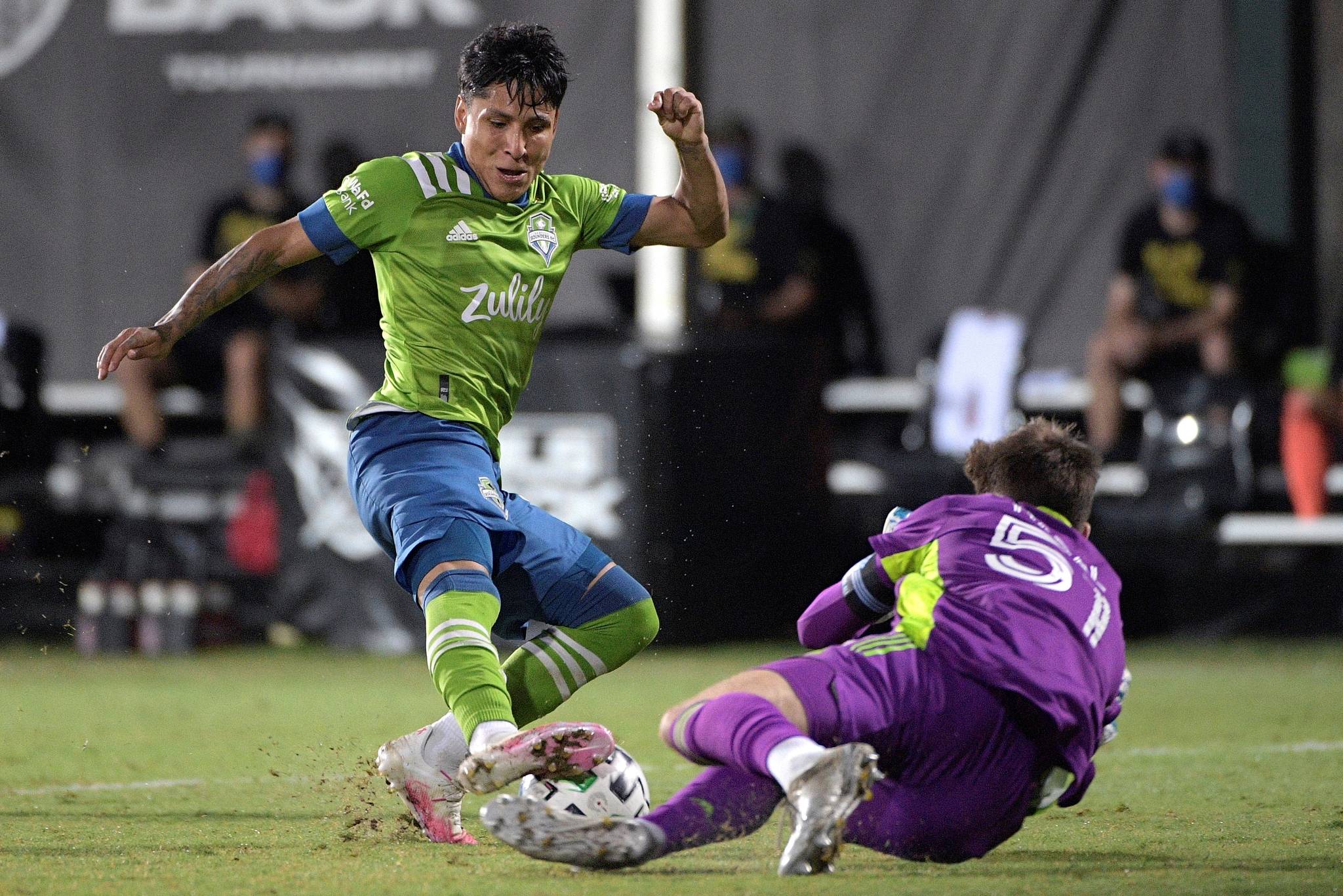 SOUNDERS: Seattle moves on to knockout round with 3-o win over Whitecaps