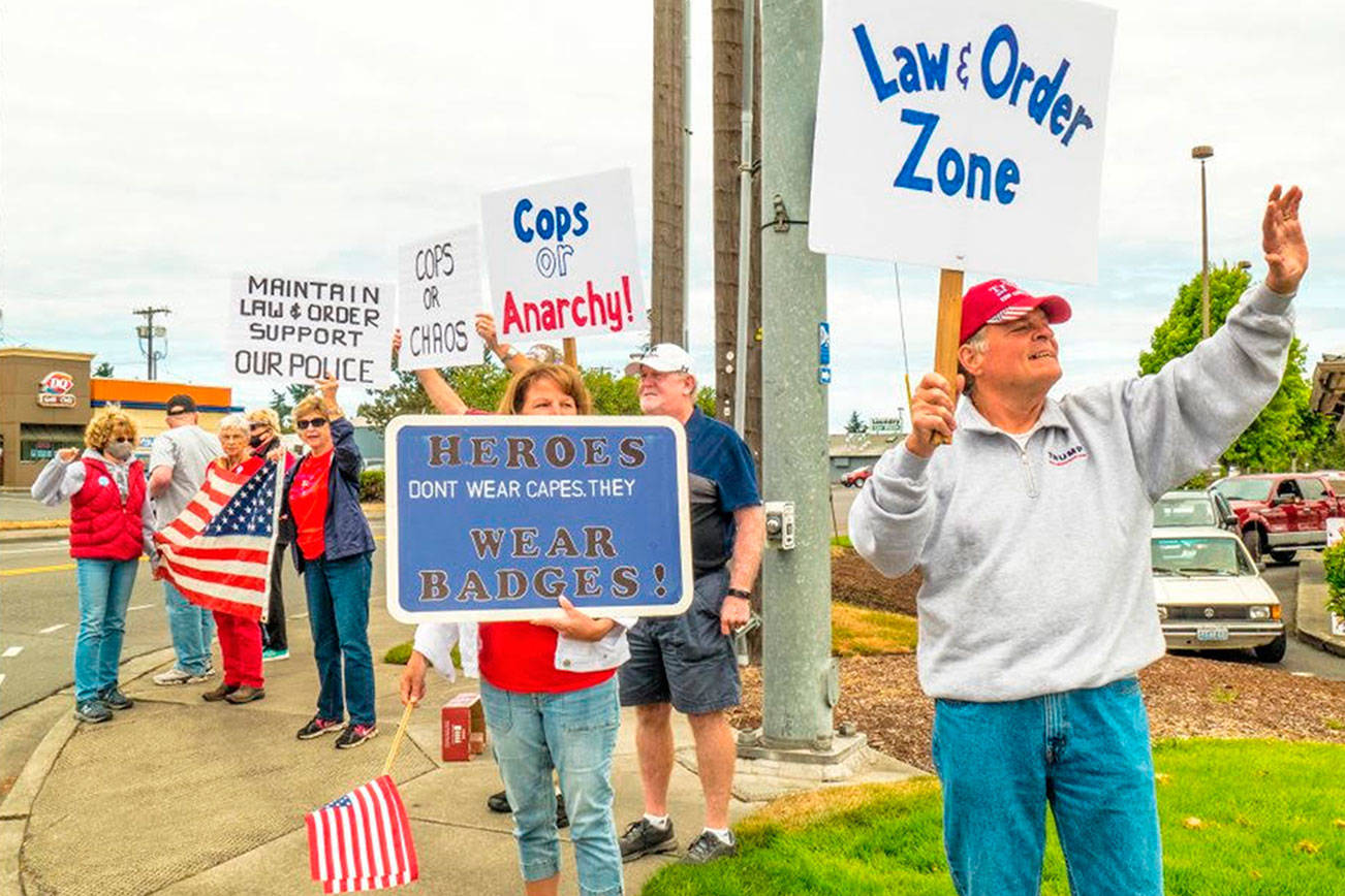 Crowd to support law enforcement gathers in Sequim