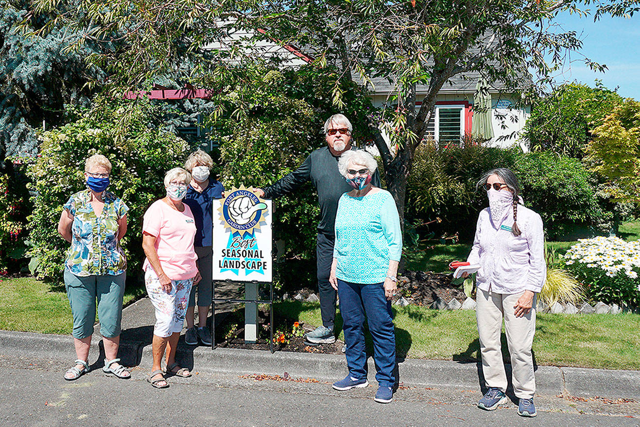 Pictured, from left to right, are Linda Skolnik, Pam Ehtee, Marcia Keller, Bill Fitzsimmons, Pat Gilbert and Liz Rodgers.