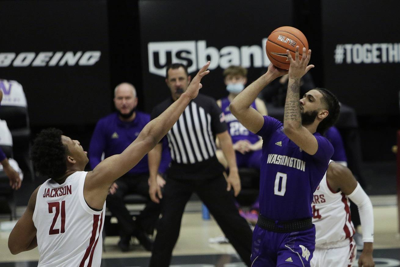 UW Wraps up Season with Rivalry Against Cougars