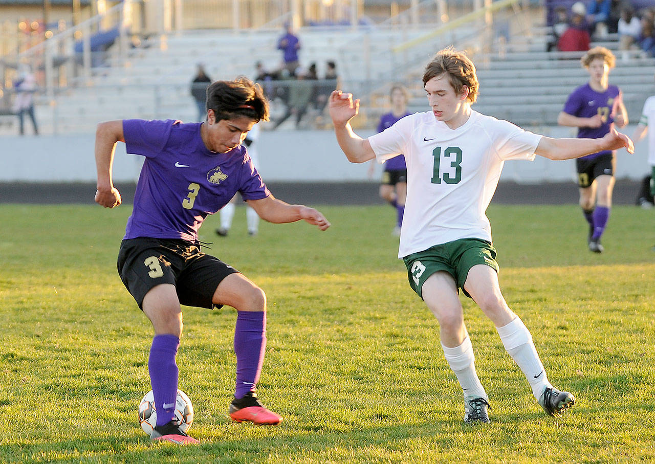 PREP BOYS SOCCER: Sequim stymies Port Angeles thanks to precise passing ...