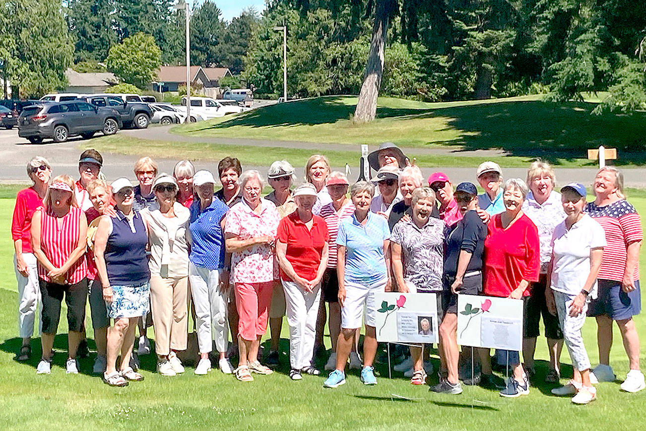 Photo courtesy of Sunland Golf and Country Club
The women of the Sunland Golf and Country Club won the annual War of the Roses Major Tournament against the men last week.