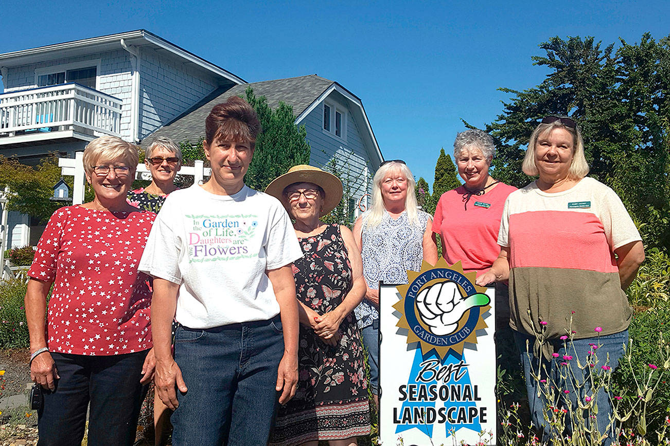 From left are Pam Ehtee, Ela Ploch, Terri Coleman, Beth Kremer, Shannon Bird, Leiann Niccoli and Mary Jacoby.