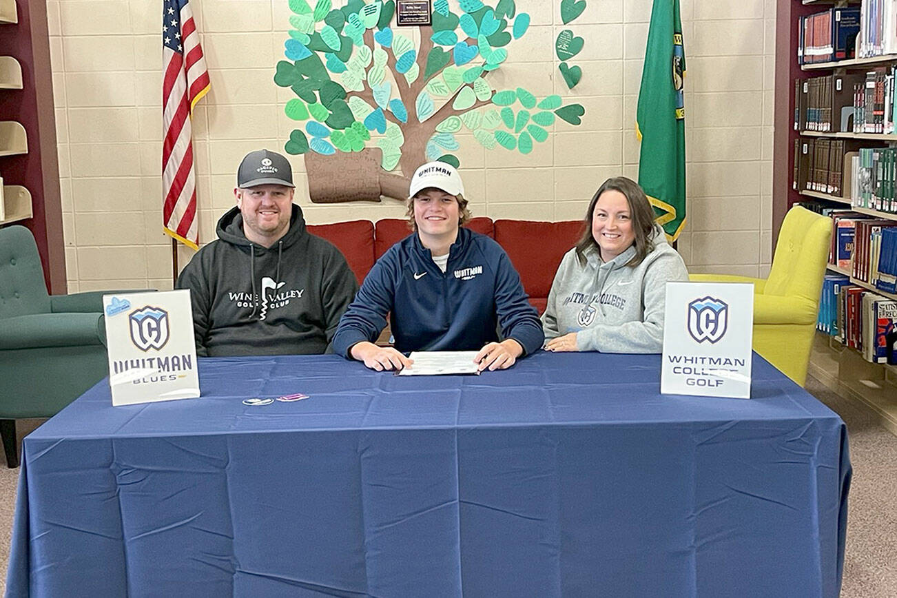 For ASB-PDN-220130
Sequim High School is proud to recognize Ben Sweet as he signs a letter of intent to join the men’s golf Team at Whitman College in Walla Walla.  Ben is pictured with his father Tyler Sweet and mother Stephanie Sweet. Whitman competes at the NCAA Division III level and has recently been ranked in the division's top 25 programs.