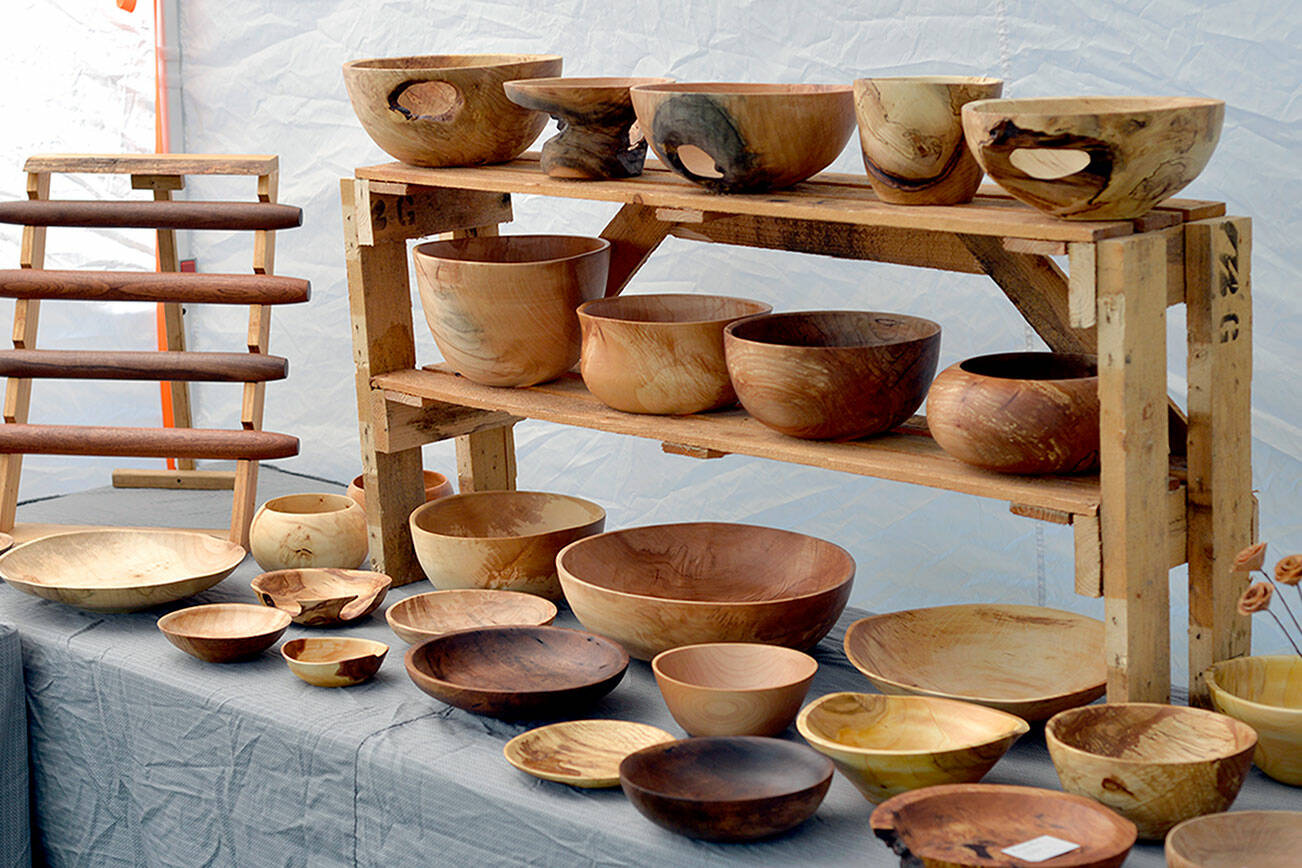 Bowls-and-rolling-pins