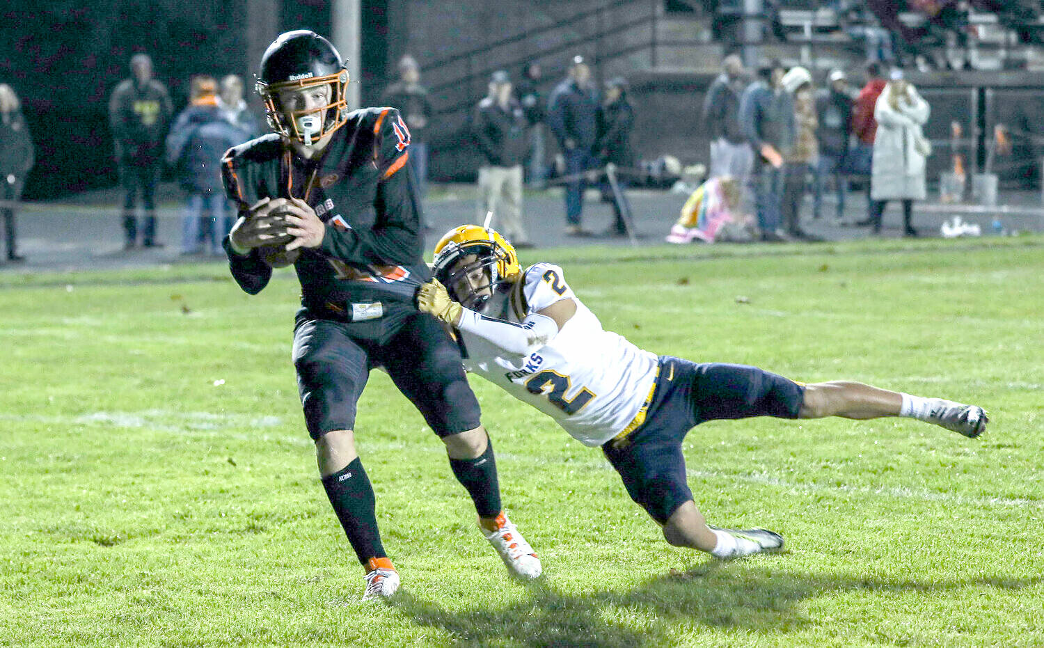 Prep Sports Forks Football Falls In Central 2b North Clash With No 1 Napavine Peninsula 9620