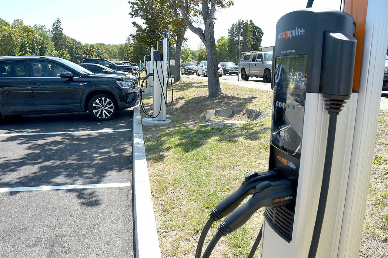 A set of electric vehicle charging stations stand ready for public use in the parking lot of the Clallam County Courthouse in Port Angeles. (Keith Thorpe/Peninsula Daily News)