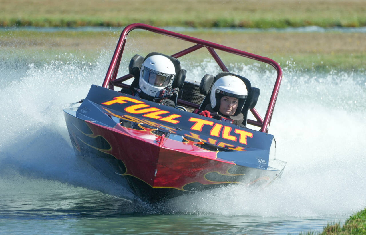 The Full Tilt 03B boat out of Snohomish, driven by Scarlett Taylor and navigated by her daughter Sophia Taylor, takes on the course at the Extreme Sports Park in the modified qualifying rounds in September 2023. (Jeff Halstead)