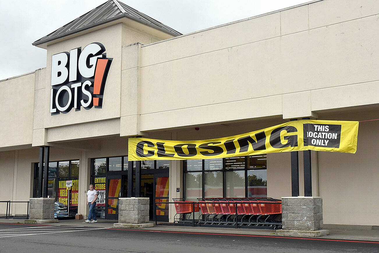 KEITH THORPE/PENINSULA DAILY NEWS
The Big Lots! store in the Port Angeles Plaza Shopping Center is among those being closed by the company for performing under expectations.