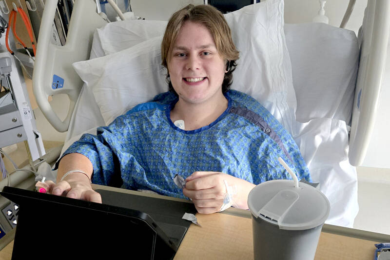 Landon Smith, 19, is waiting for a heart transplant at Children’s Hospital of Seattle. (Michelle Smith)